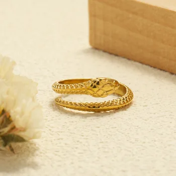 2023 Новые Минималистичные кольца с закручивающейся змеей, Свадебные подарки, Блестящие женские украшения из высококачественной нержавеющей стали 316l
